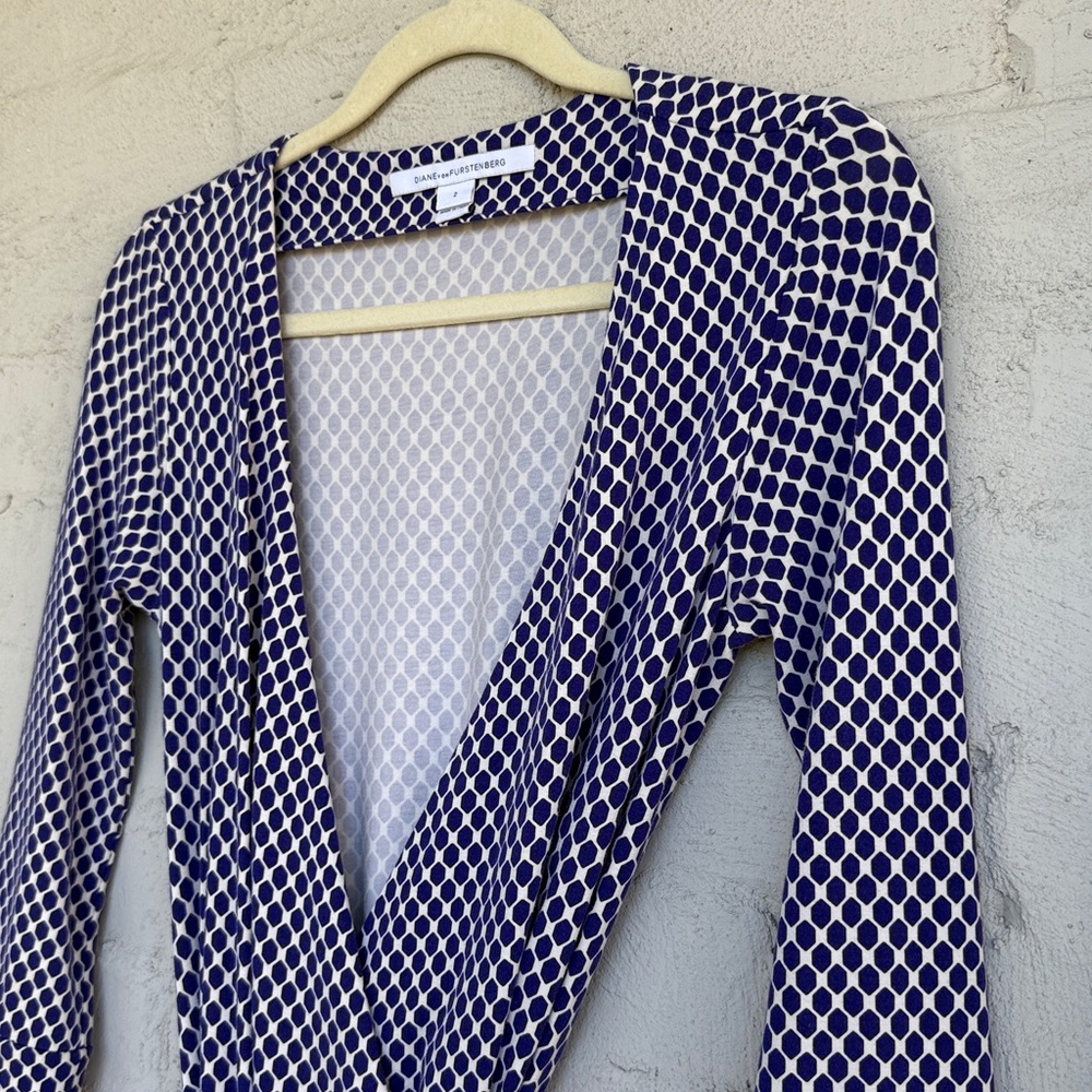 Diane Von Furstenberg “New Julian Two Mini” Blue/White Wrap Dress Size 2 - Picture 4 of 14